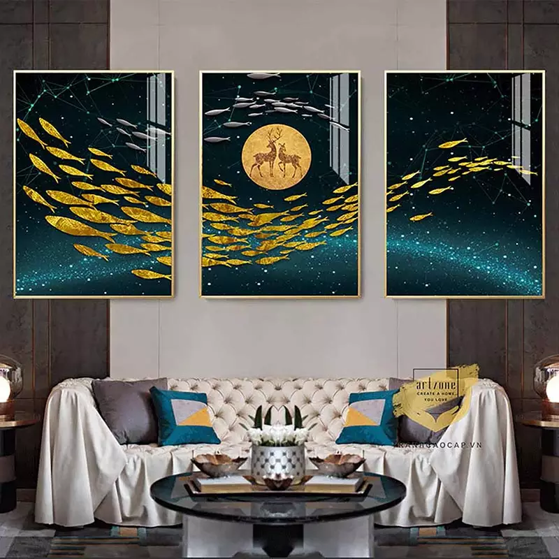 Nội dung Tranh mica bền Mẫu tranh Hươu vàng và đàn cá dưới ánh trăng