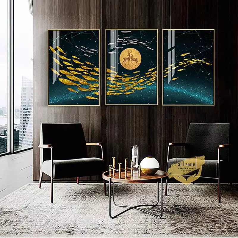 Tranh mica bền Mẫu tranh Hươu vàng và đàn cá dưới ánh trăng