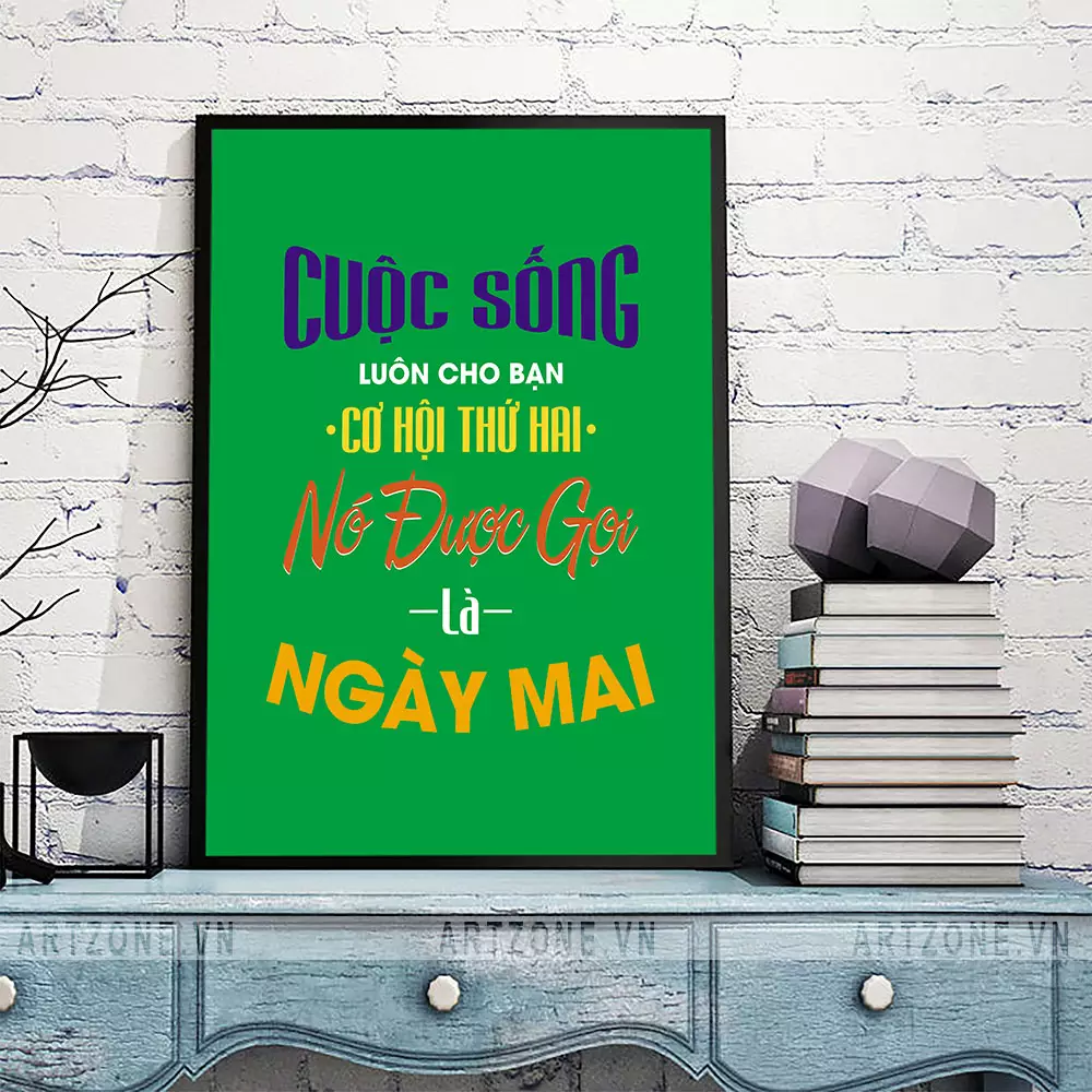 Tránh treo tranh quá cao hoặc quá thấp