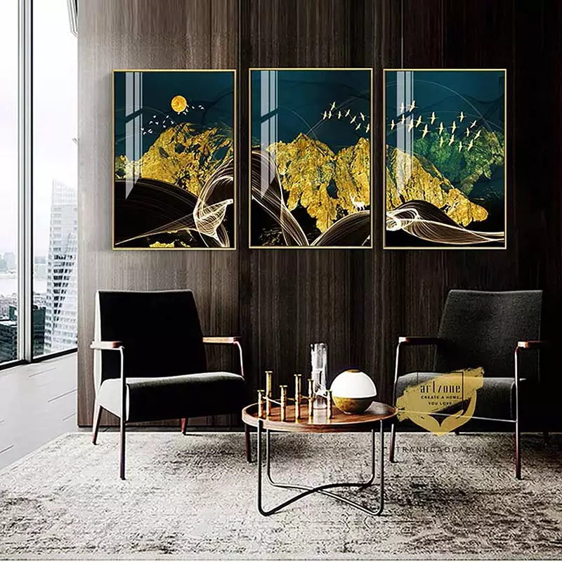 Bức tranh trang trí tinh tế cho phòng khách