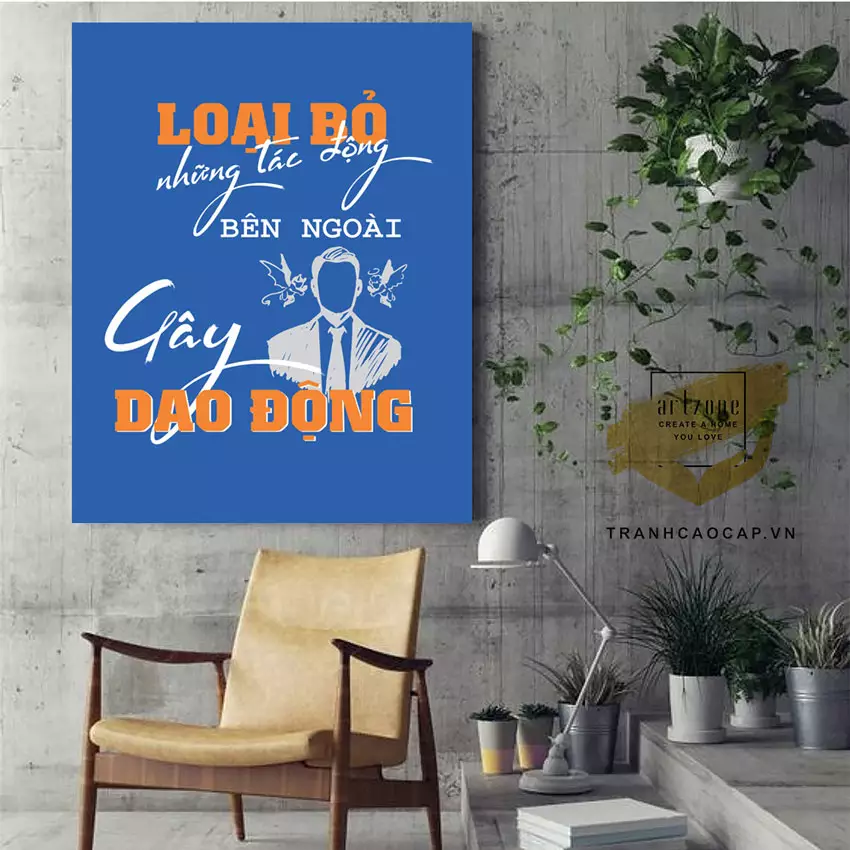 Tranh slogan ở khu vực lễ tân