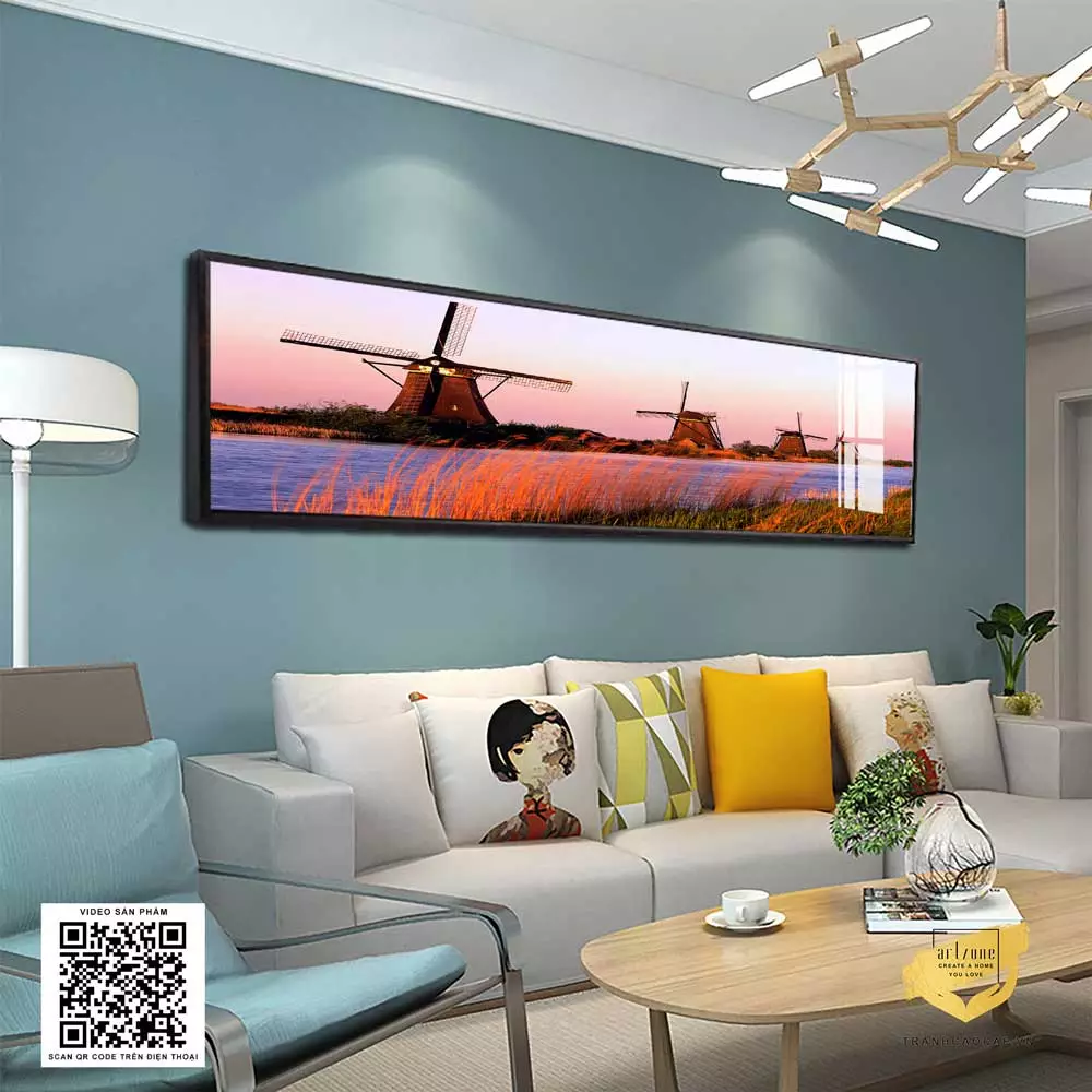 Treo tranh trên tường trống