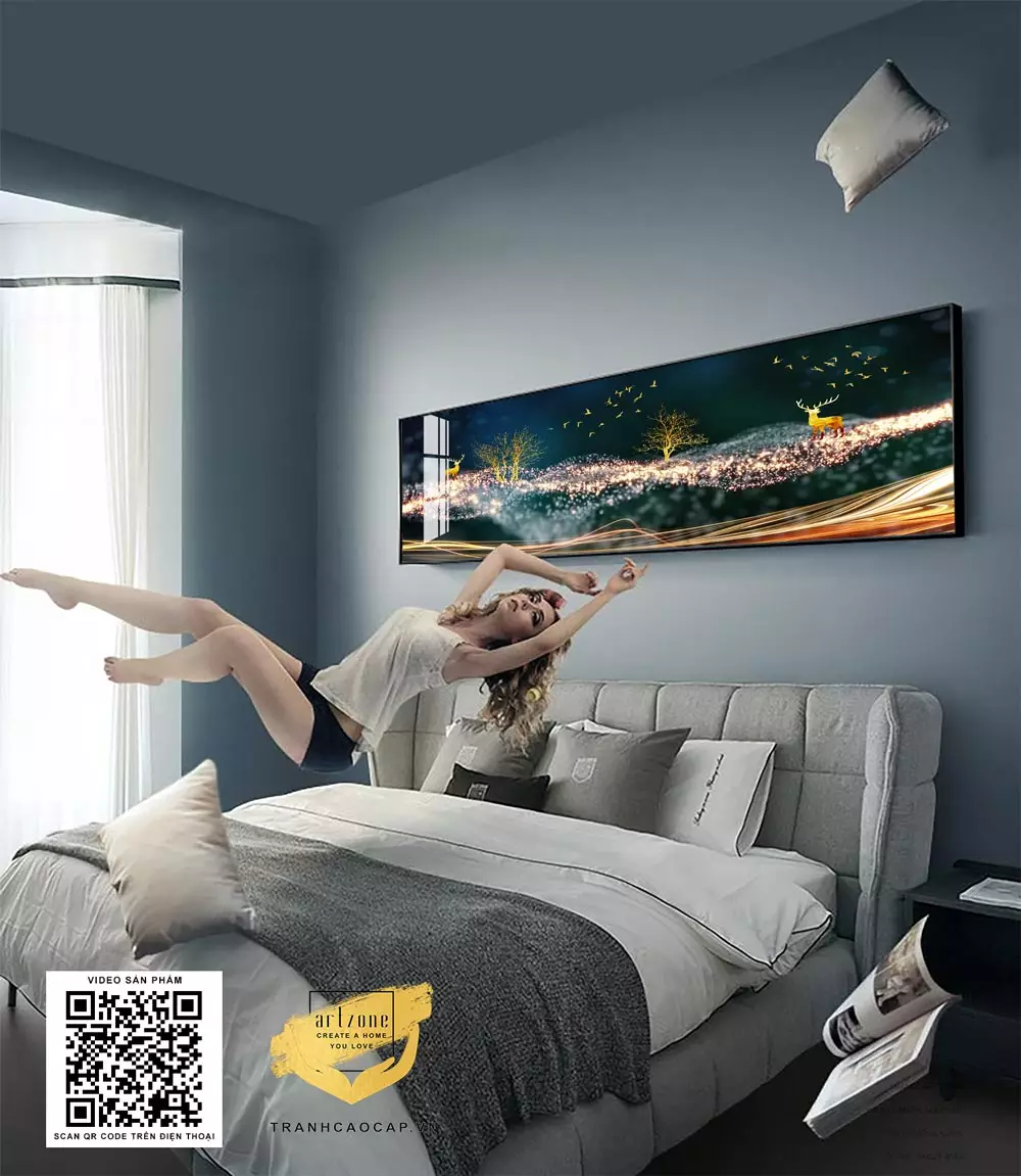 Tranh phong cảnh hươu vàng và đàn chim trong rừng đom đóm