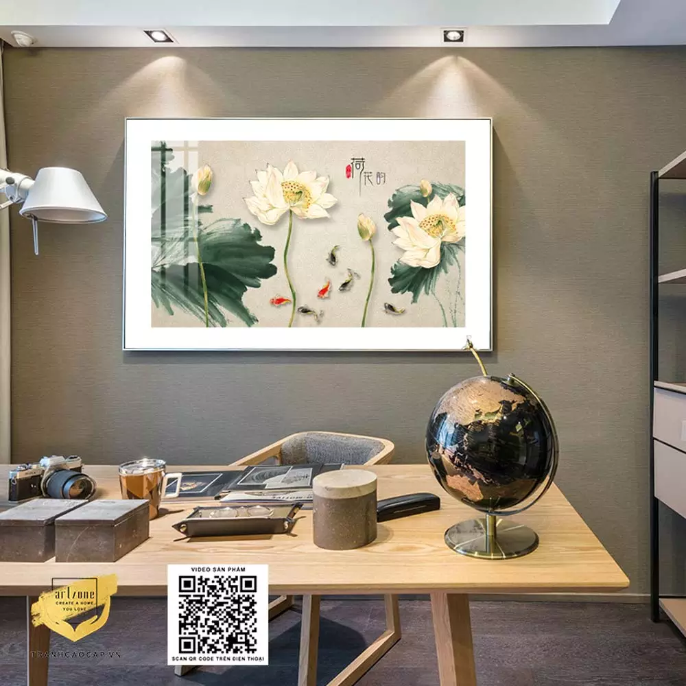 Tranh hoa sen cá chép mica điểm nhấn cho phòng khách