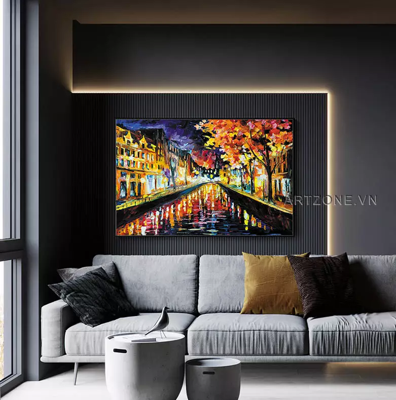 Ánh sáng phù hợp giúp tôn lên vẻ đẹp của bức tranh