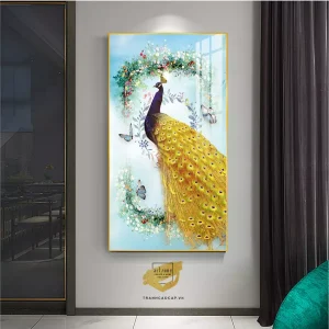 Chim Công bóng gương: Biểu Tượng Vẻ Đẹp, Bản Sắc và Hành Trình Tự Nhận Thức