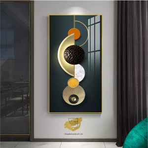 Bóng Gương Sáng Trong: Giải Mã Vẻ Đẹp Trừu Tượng, Khơi Gợi Cảm Xúc Sâu Lắng